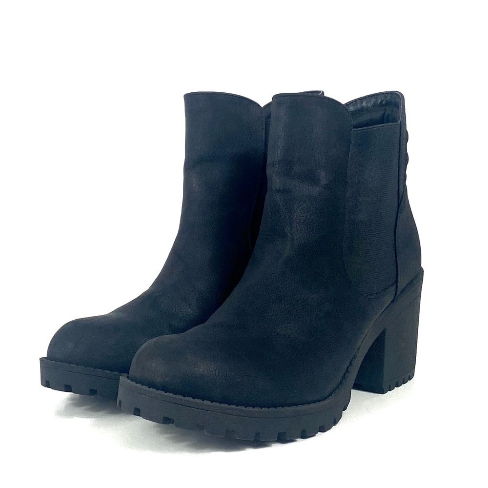 Chelsea Black Boots Womens Size 7.5 Block Heeled